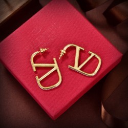 Outstanding functionality! Earrings 2023SS VALENTINO Valentino